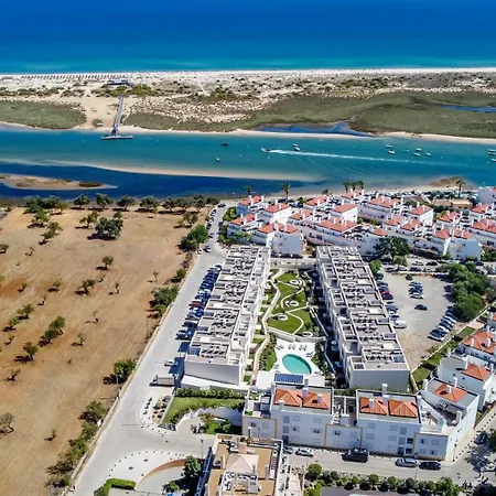 Modern 3br Family Apt, Private Pool, Near Ria Formosa Lägenhet