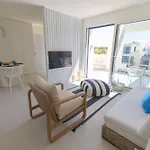 Modern 3br Family Apt, Private Pool, Near Ria Formosa