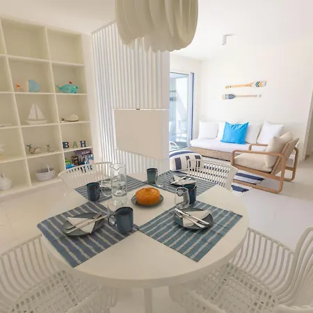 Апартаменты Modern 3br Family Apt, Private Pool, Near Ria Formosa Тавира